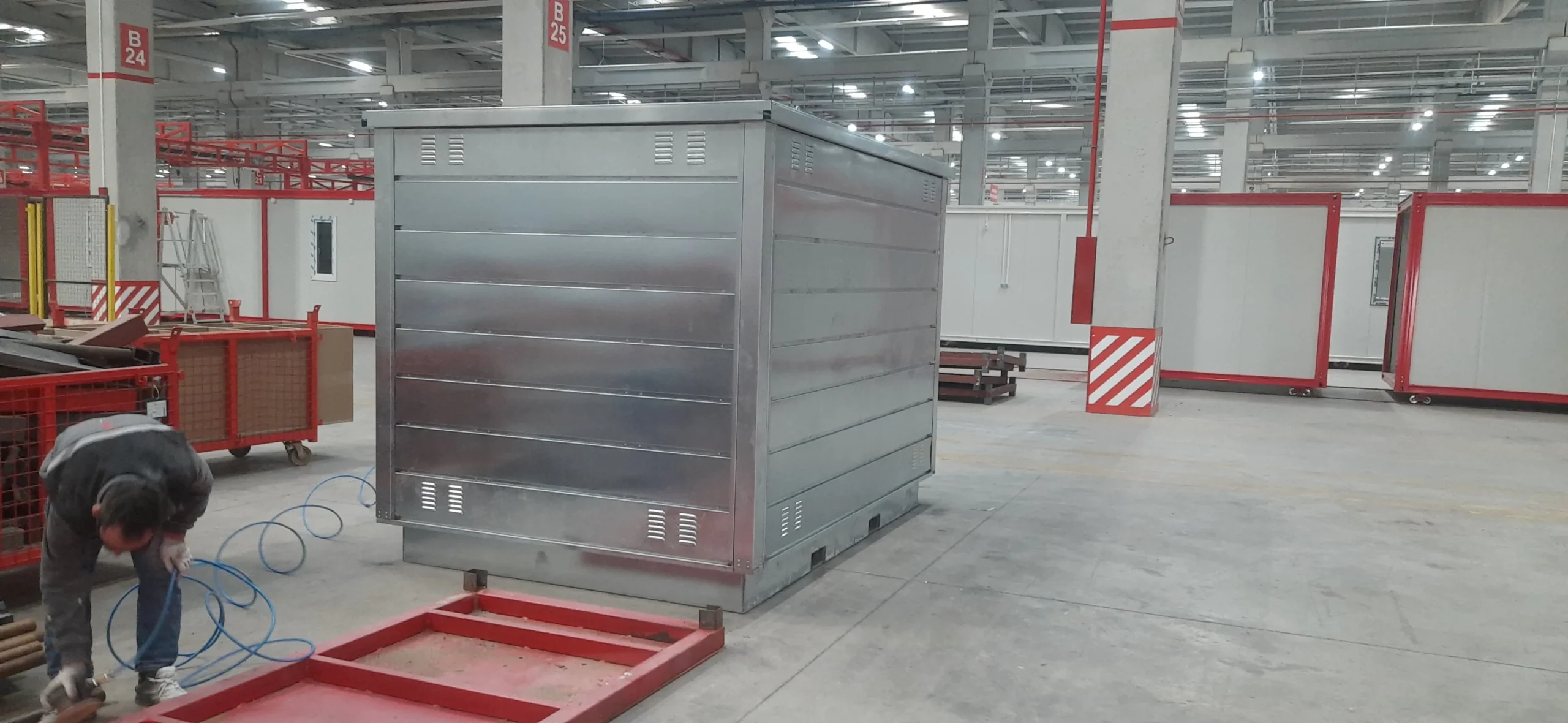 Hazardous and solid waste hygiene container designed for safe storage, providing durable and eco-friendly waste management.