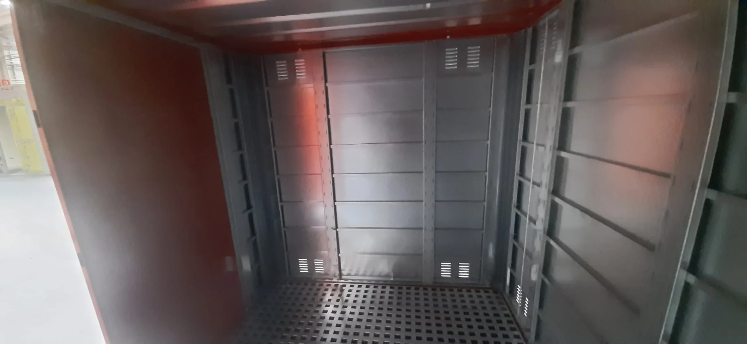 Durable hazardous and solid waste hygiene container designed for safe industrial storage and hygienic waste handling.