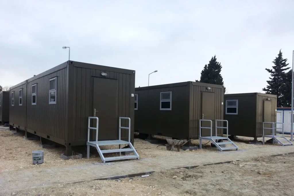 military containers (10)